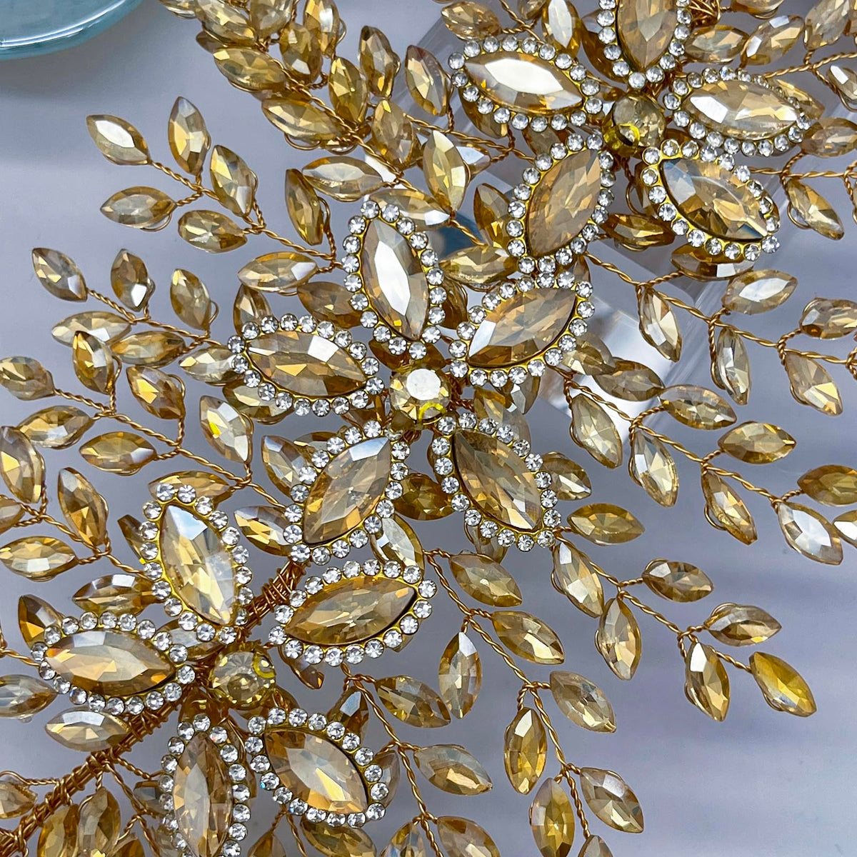 Mpoikba champagne headband adds subtle sparkle to weddings