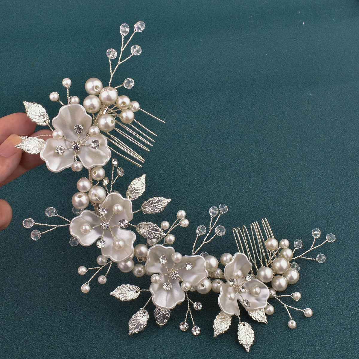 Mpoikba lightweight wedding headpiece comfortable for all-day wear.