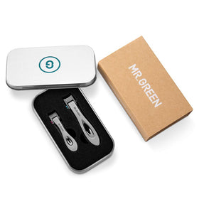 MR.GREEN compact case stores both clippers neatly for travel.