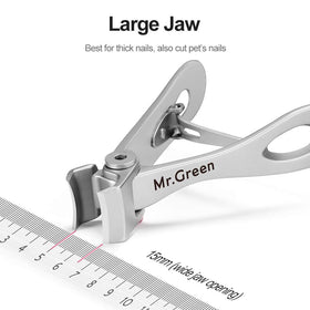 MR.GREEN two-size nail clippers with travel case for portability.