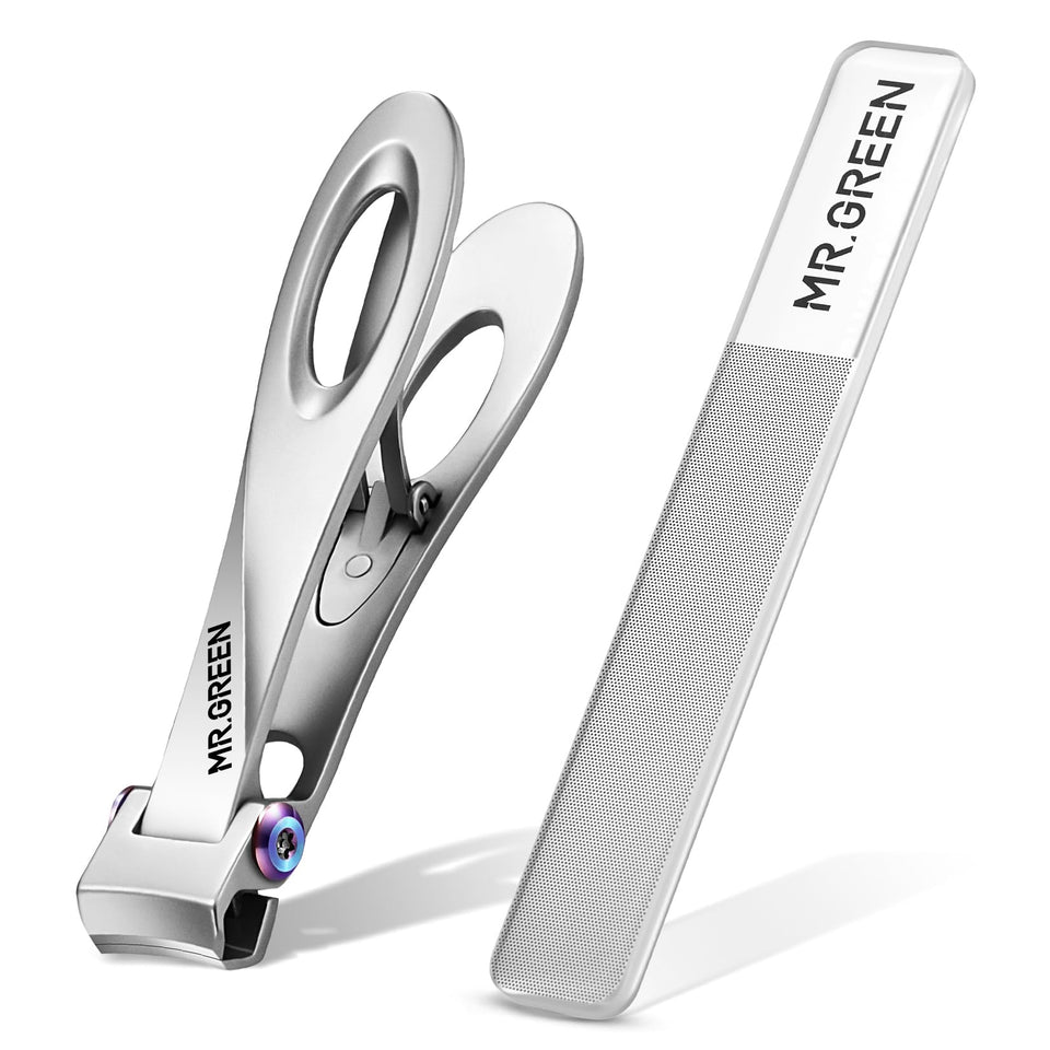 MR.GREEN nail clipper with 11mm wide jaw opening for thick nails.
