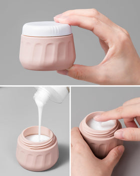 Mrsdry clear travel bag keeps toiletries neatly visible while traveling.