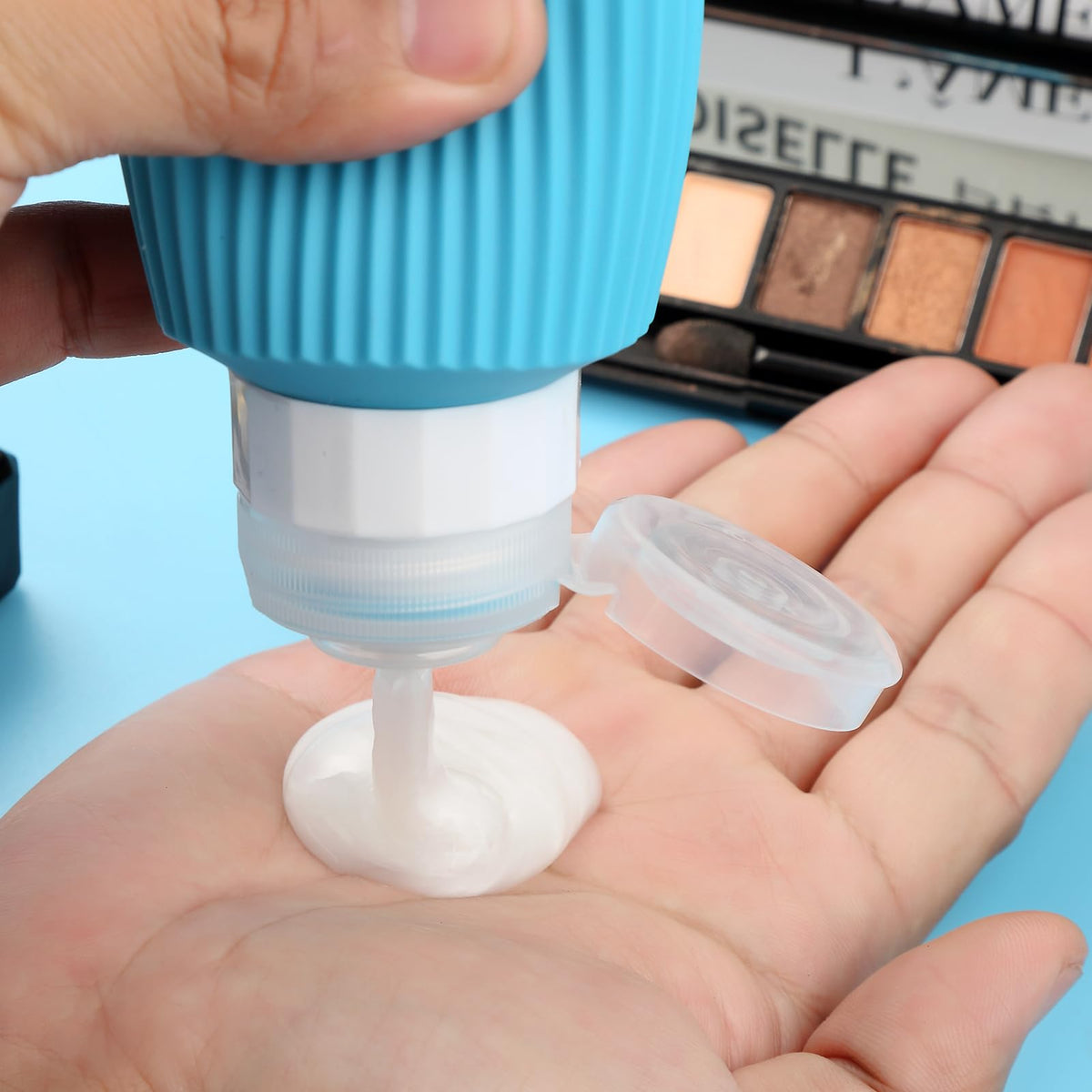 Mrsdry no-drip cap helps prevent leaks during transit.