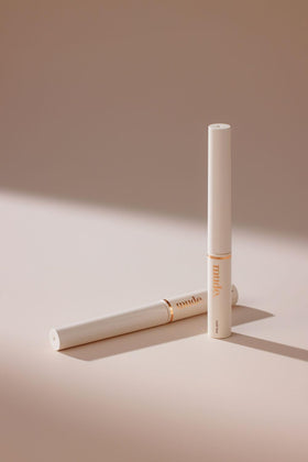 mude Inspire Skinny Curling Mascara packaging and ergonomic design