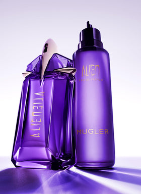 Mugler Alien Refill cap detail emphasizes premium craftsmanship for refined fragrance joy.