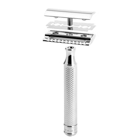 MÜHLE Traditional R89 barbershop-quality shave in hand.