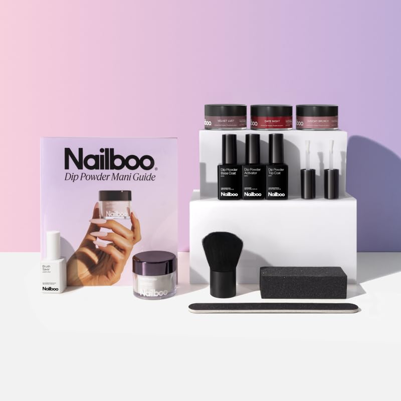 Nailboo Date Night dip powder jar for a long-lasting evening shade.