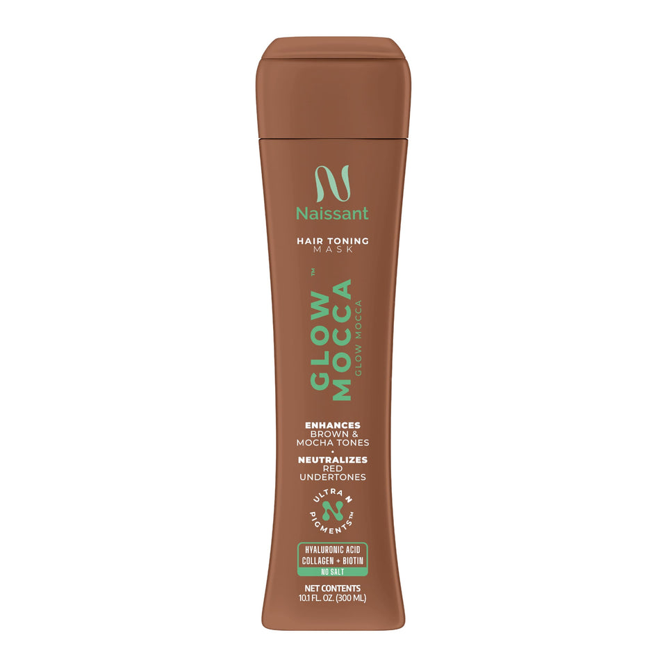 Naissant Glow Mocca bottle pour promotes an even mocha shade.