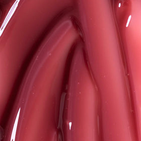 Naked Sundays Poutscreen easy-to-use applicator for quick lip refresh.