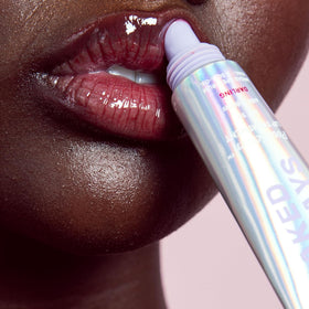 Naked Sundays Poutscreen sheer color glow for everyday wear.