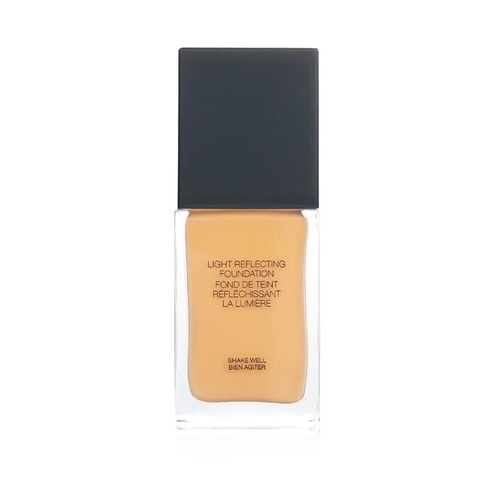 NARS Light Reflecting Foundation M1 Punjab on skin reveals natural, even finish.