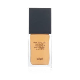 NARS Light Reflecting Foundation M1 Punjab on skin reveals natural, even finish.