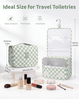 Roomy main compartment of Narwey bag for larger cosmetics