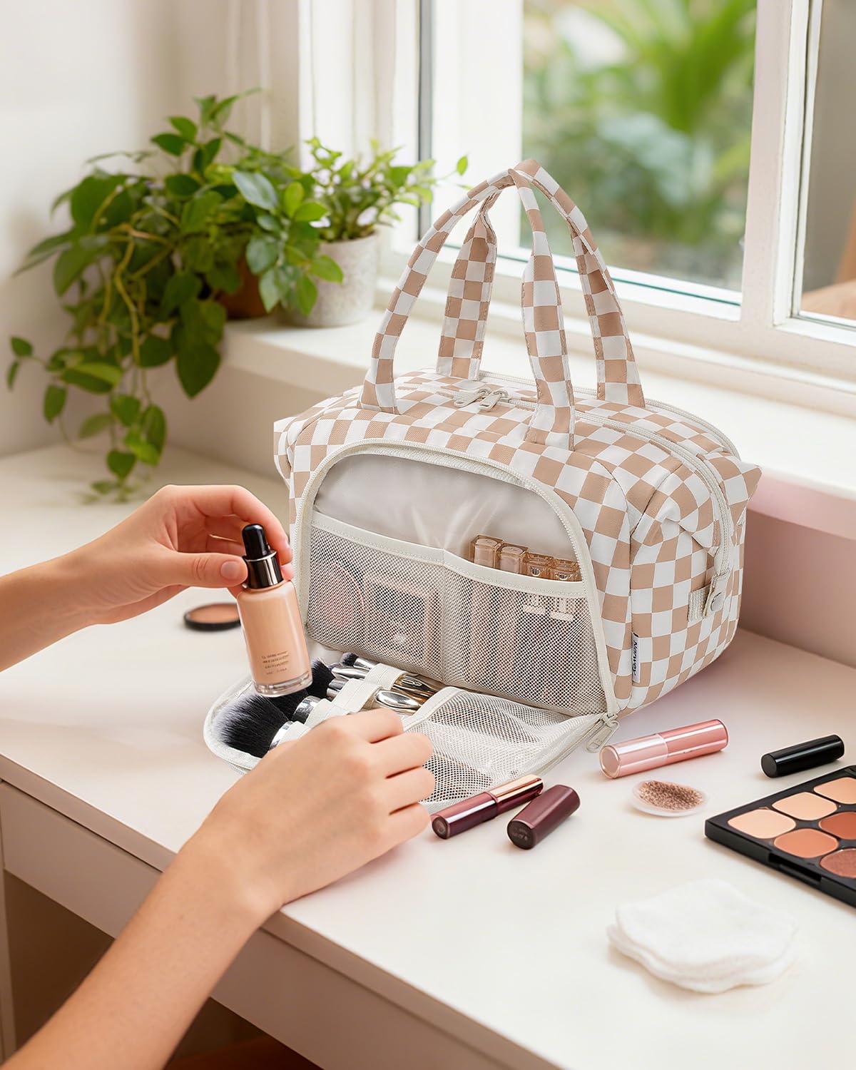 Narwey light brown checker design complements any trip and makes a thoughtful gift.