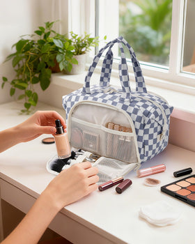 Narwey water-resistant fabric for easy cleaning on the go