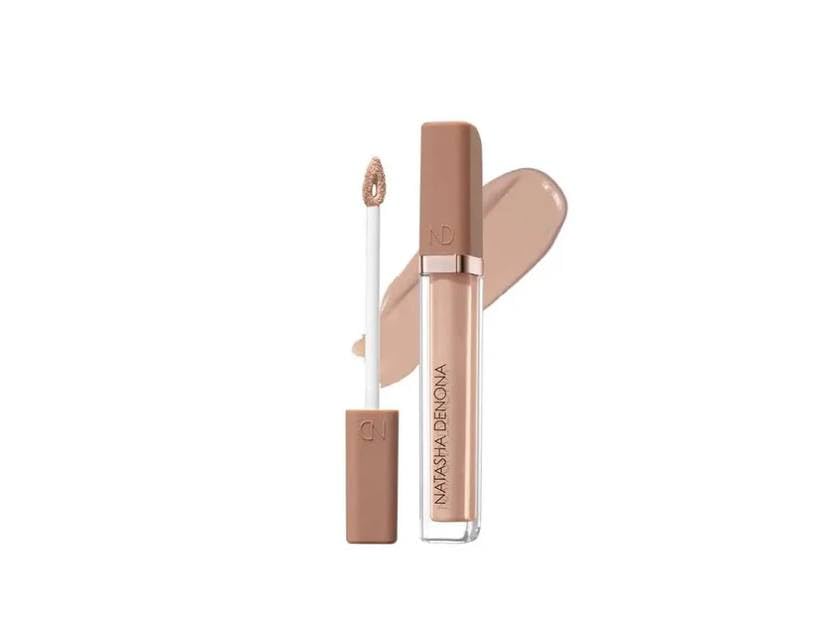 Natasha Denona HY-GLAM Concealer N5 applying under-eye for luminous coverage