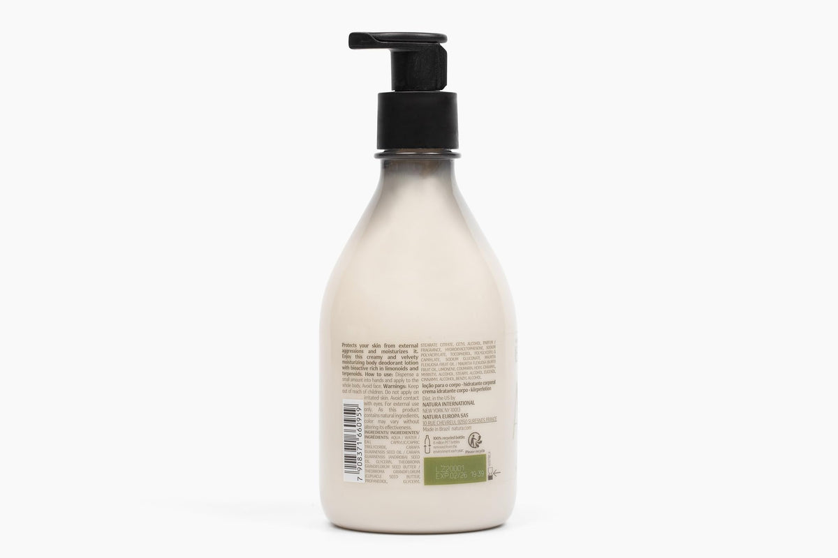Natura Ekos Andiroba Restorative texture on skin showing smooth, hydrated feel