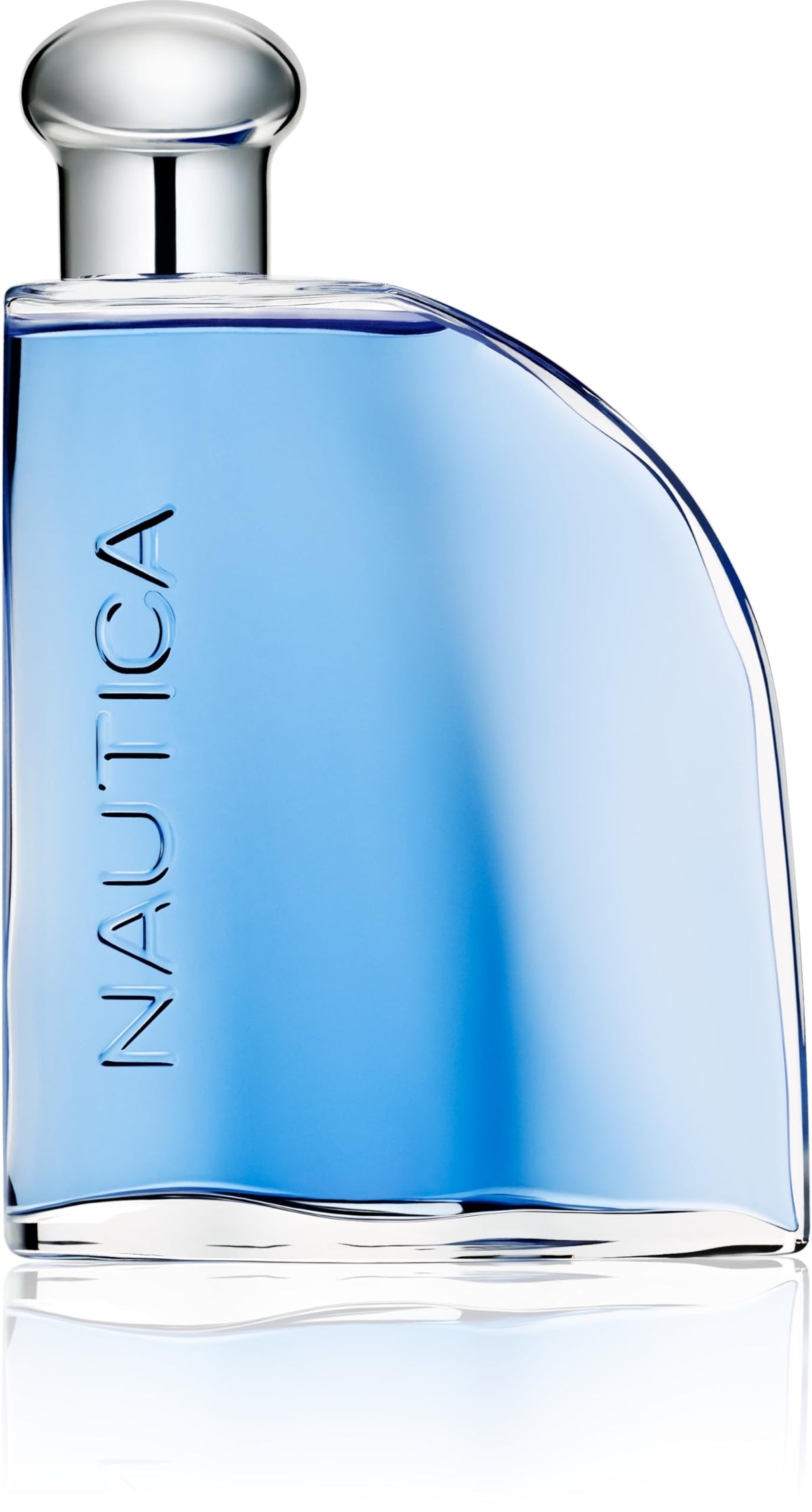 Nautica Blue Sail Spray bottle highlights a fresh citrus top note for daytime confidence.