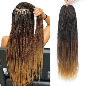 NAYOO 18-inch ombré crochet twist full-pack display for versatile styling.