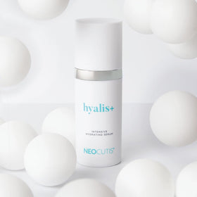 Ingredients close-up featuring sodium hyaluronate for hydration