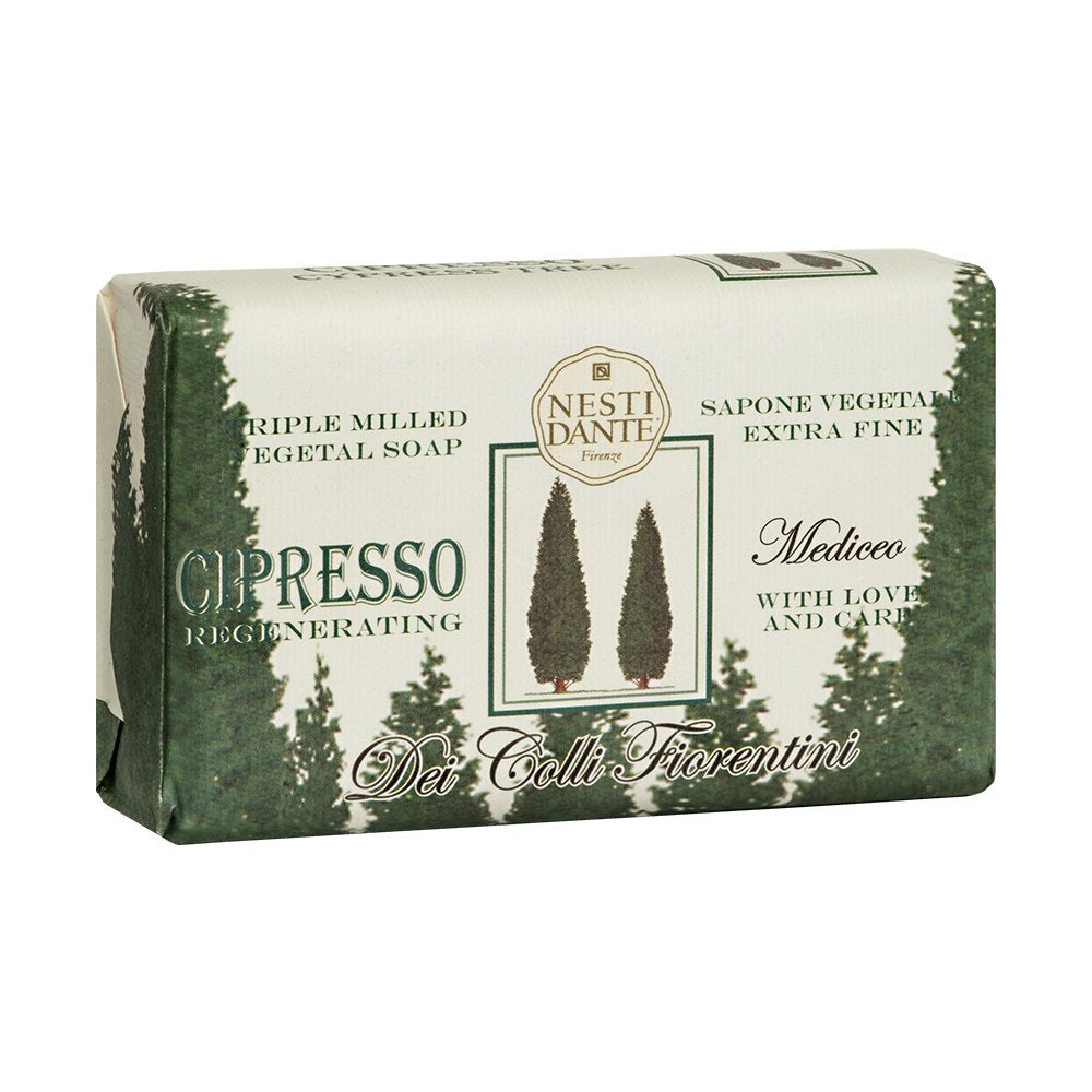 Nesti Dante vegetable-based cleansing bar highlighting triple-milled texture for smooth cleansing.