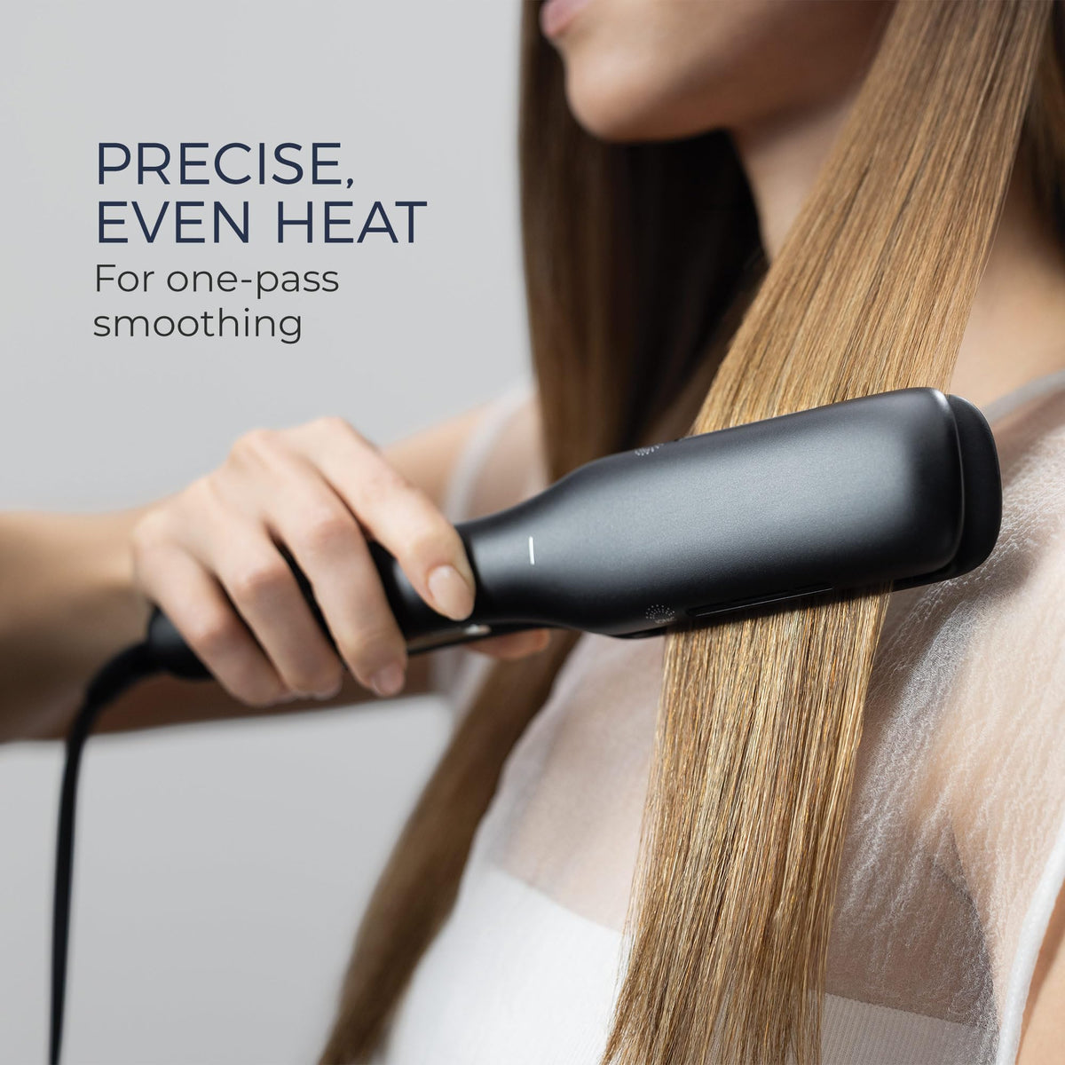 Neuro Smooth+ hinge design for precise styling without snagging