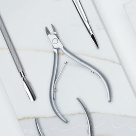 NGHIA Cuticle Nipper D-03 JAW16 double spring for smooth opening and closing action.