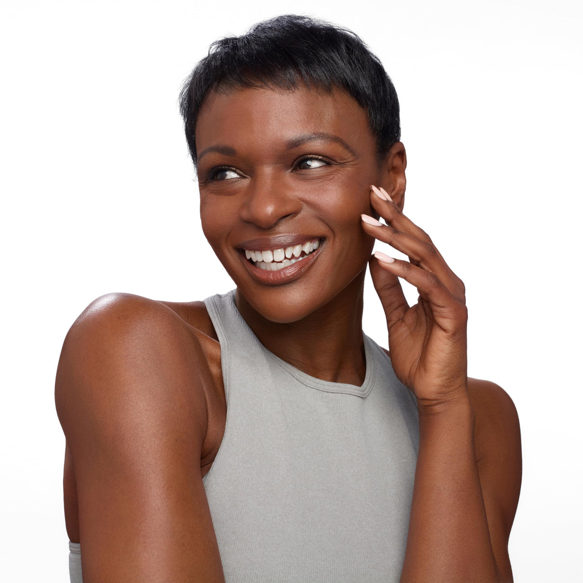 NIOXIN Age Defense conditioning in-hand showing creamy texture