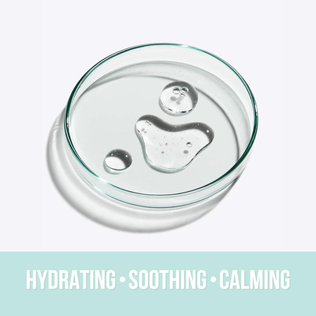 Nip + Fab Hyaluronic Fix Extreme 4 2% concentrate application shows 2-3 drops
