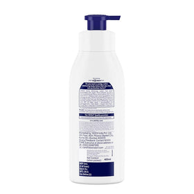 NIVEA Natural Glow lotion being dispensed from a pump for easy daily use