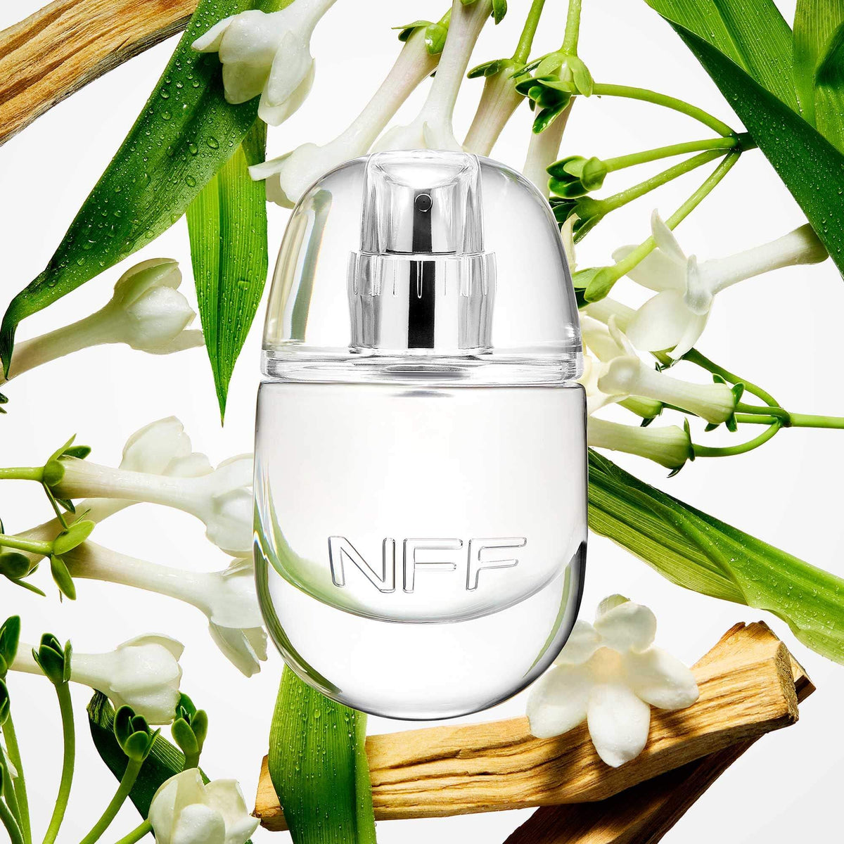No Fragrance Fragrance spray nozzle releasing a light, skin-friendly aroma