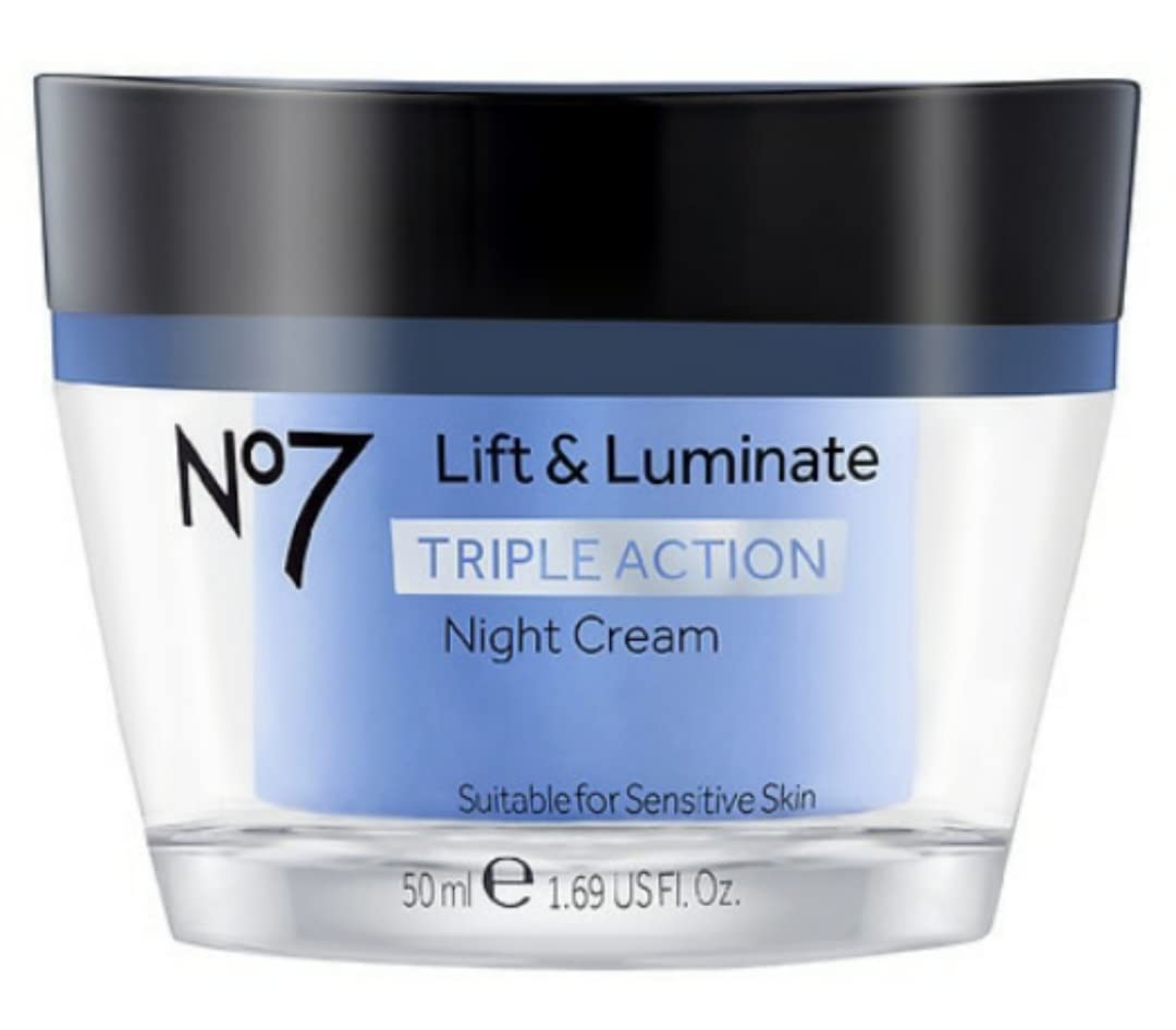 No7 Day and Night pair on skin visual illustrates balanced daily care