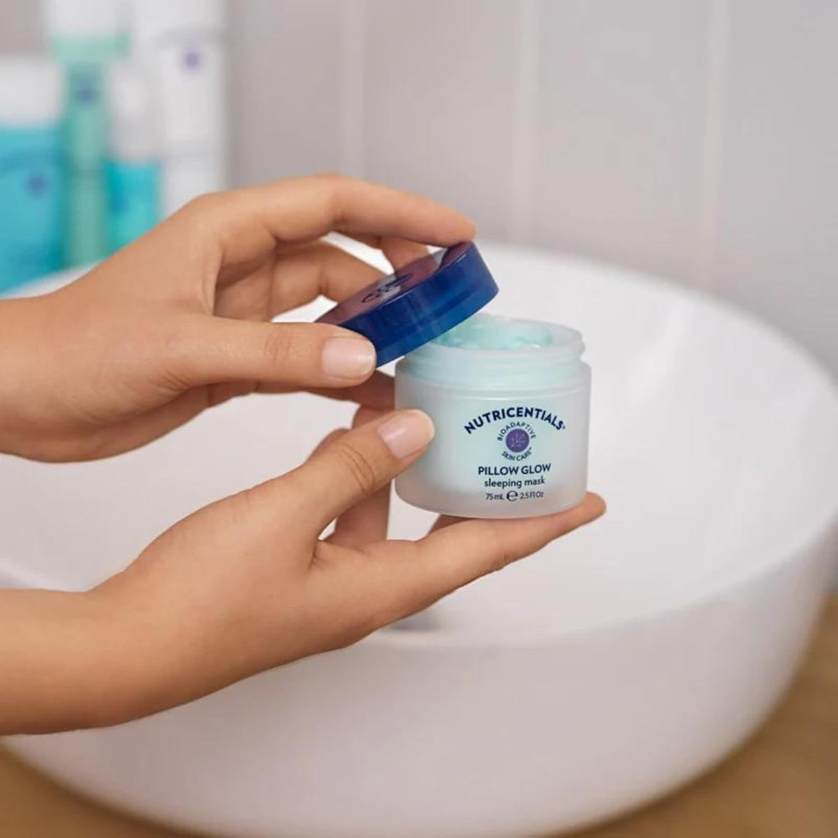 Noimoutier Deep Sea Water image emphasizes mineral-rich hydration for glow.