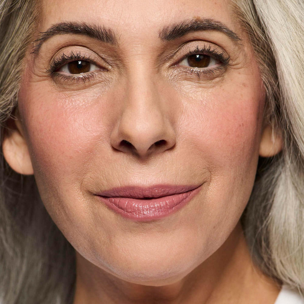 No Makeup Makeup Crème Classic Lipstick Pink 02 hydration benefits for lips.