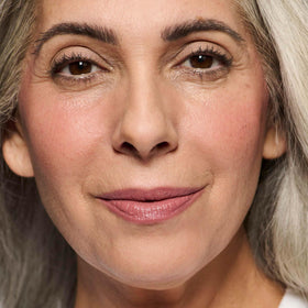No Makeup Makeup Crème Classic Lipstick Pink 02 hydration benefits for lips.