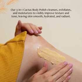 Applying Nopalera Mandarina Exfoliant on skin during a shower