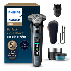 Norelco i9000 shaver head close-up highlighting precision blades for a smooth finish.