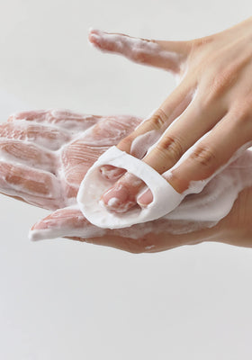 Nothing Fits But peptide-oil complex detail highlights hydrating boosters