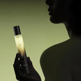 NOVAL jojoba and coconut moisturizing blend enhances cuticle moisture