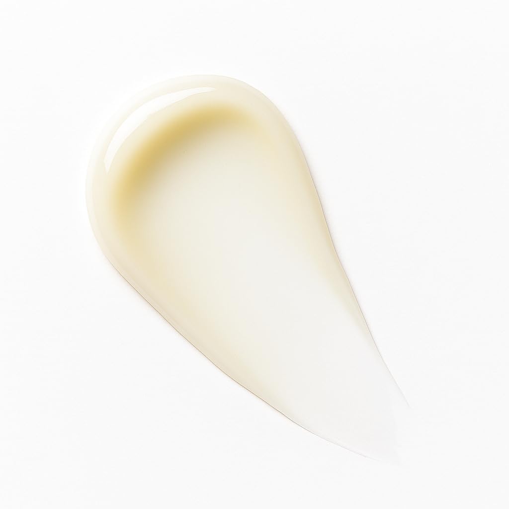 Packaging of Novoglan cream highlighting vitamin E and plant oils.