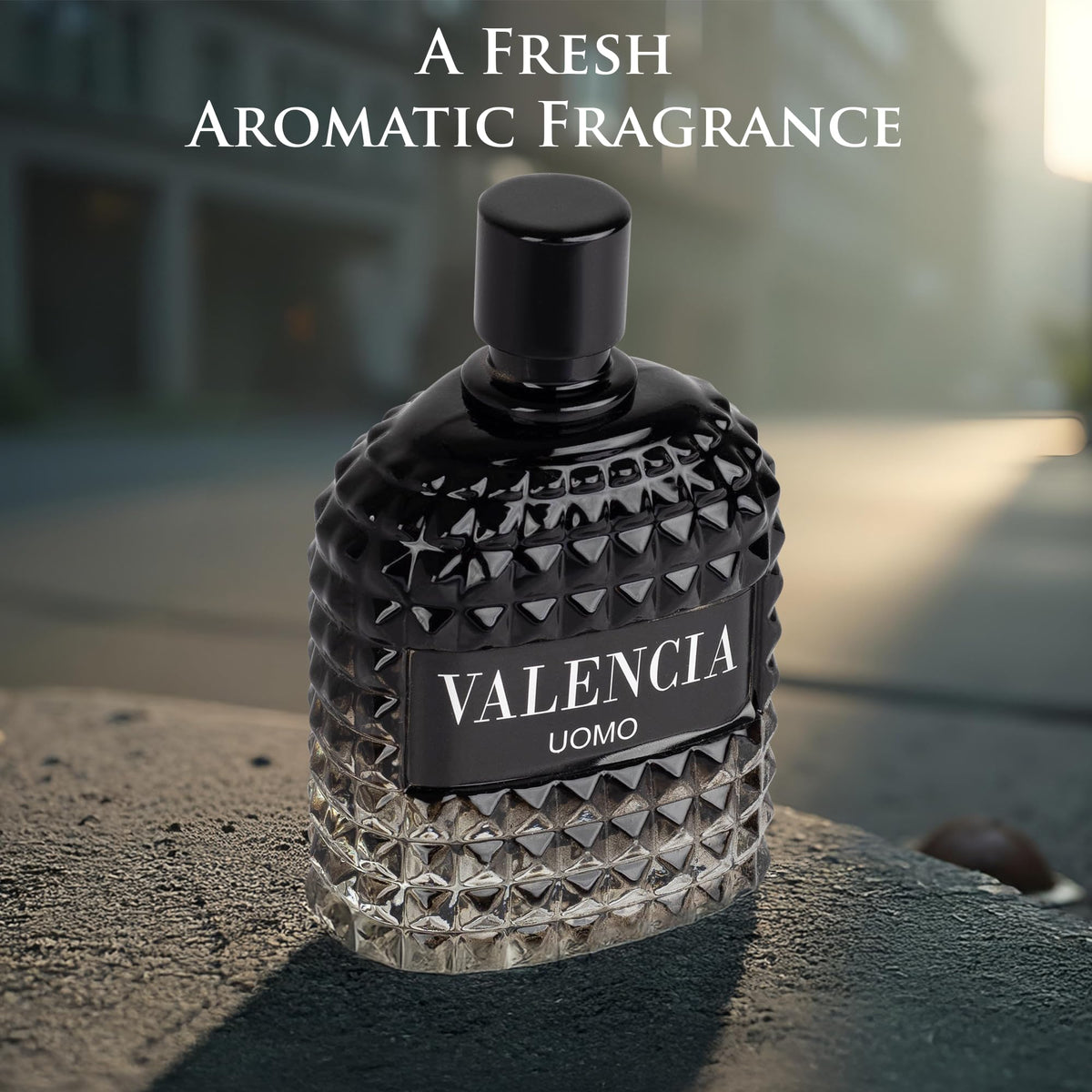 NovoGlow Valencia UOMO atomizer dispense, smooth spray for precise daily application.