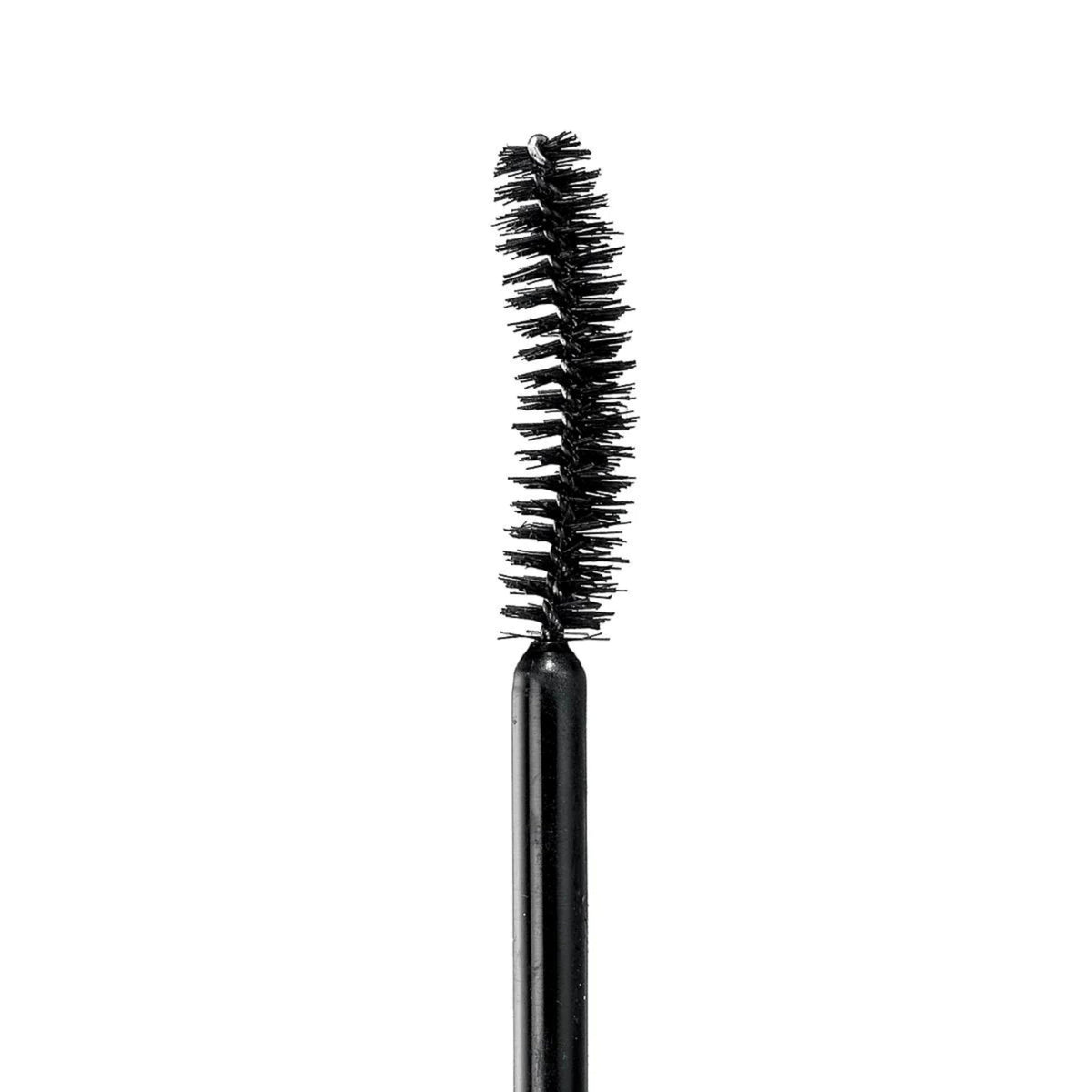 Lightweight formula stays comfortable while keeping lashes separated.