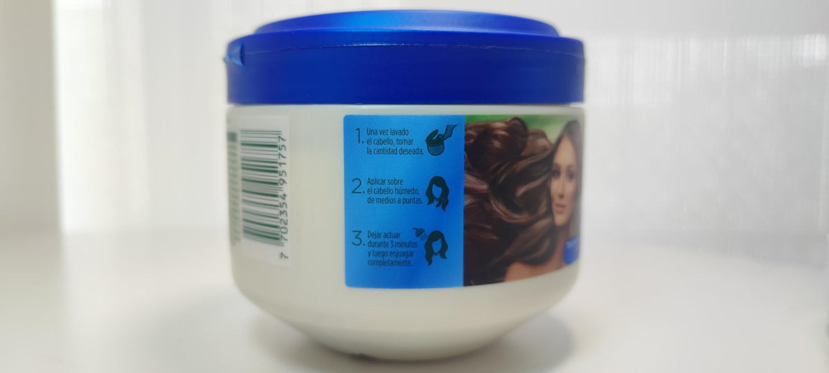 Nutribela 15 complex ingredients close-up shows vibrant, nutrient-rich formula for hair vitality.