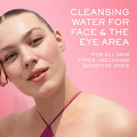 Close-up of melting gel texture for gentle cleansing with Nuxe Very Rose.