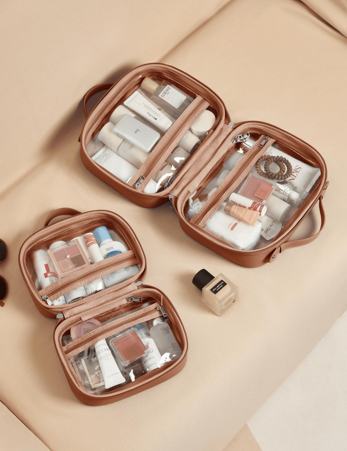 Oaque versatile travel bag perfect for short trips and weekend getaways.