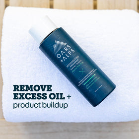 Oars + Alps shampoo lather with tea tree oil and menthol for a refreshing wash.