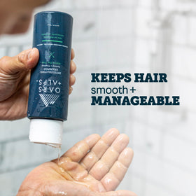 Oars + Alps shampoo enriched with spirulina for balanced moisture on the scalp.