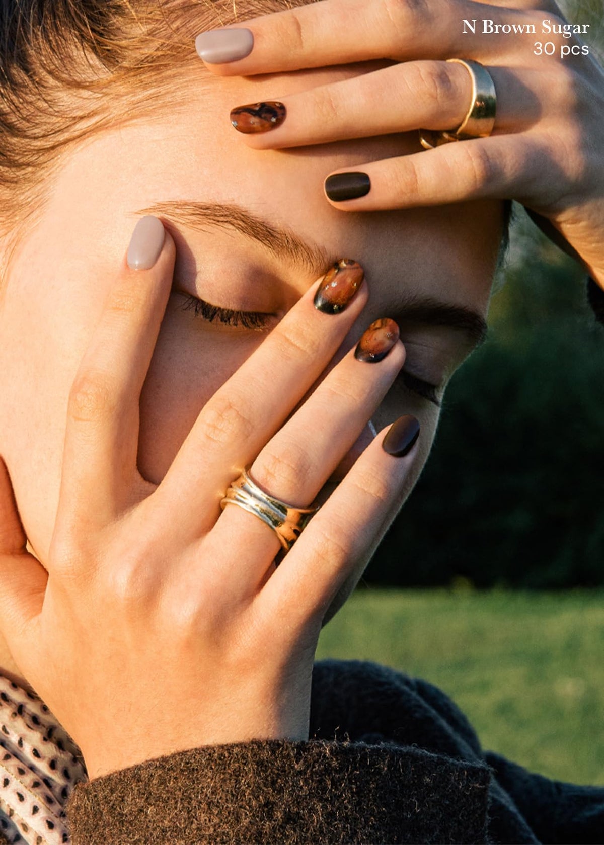 ohora waterproof top layer enhances wear on nails.