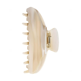 OideGuiing Creme Claw Clip close-up with Italian acetate and non-slip grip for secure hold
