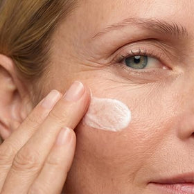 OKOA Skin Deep Hydration Moisturizer ready for under-makeup wear.